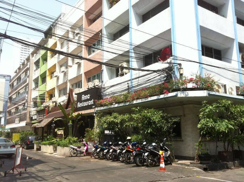 Smile Society Vandrarhem Bangkok Exteriör bild